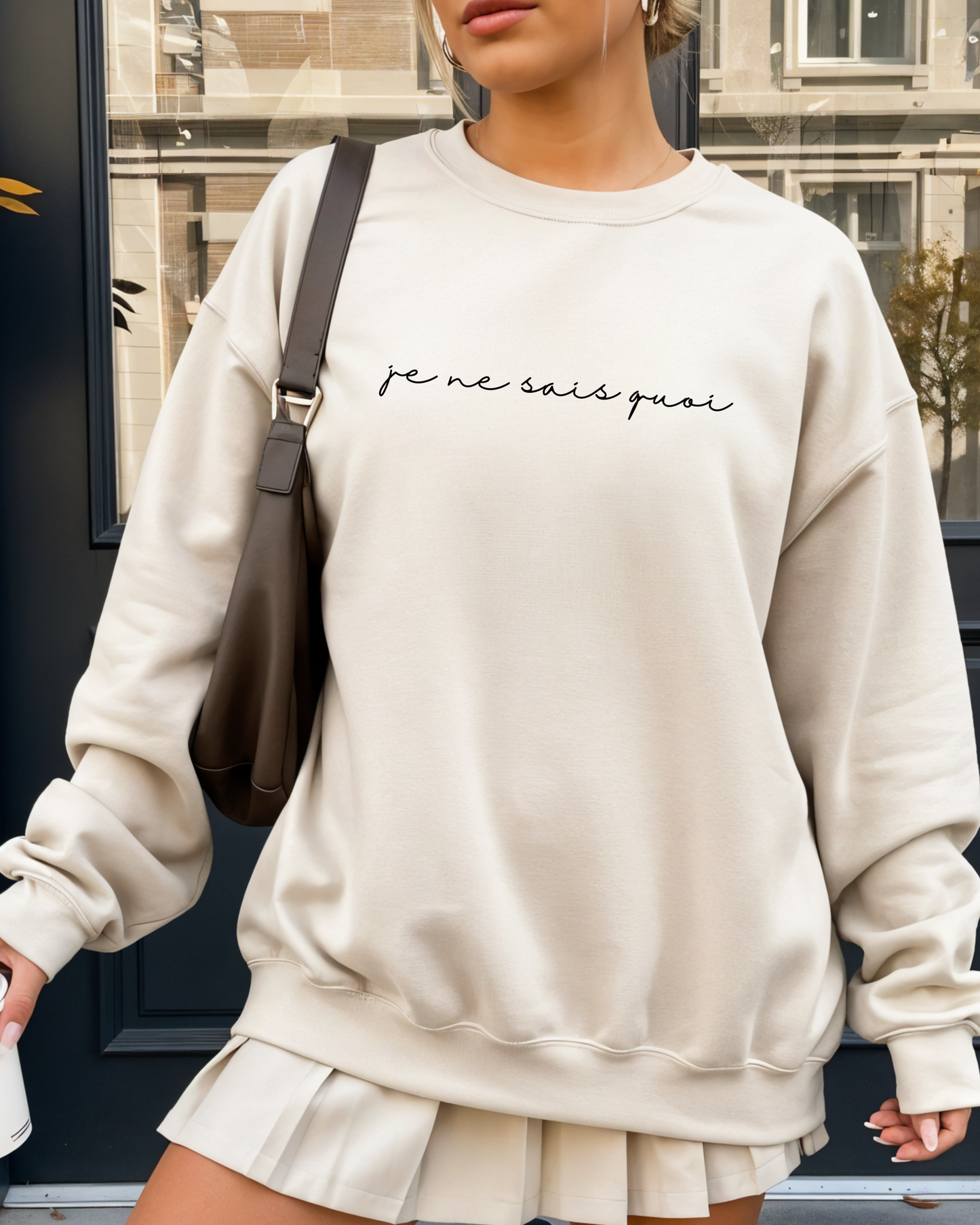 Je Ne Sais Quoi Sweatshirt